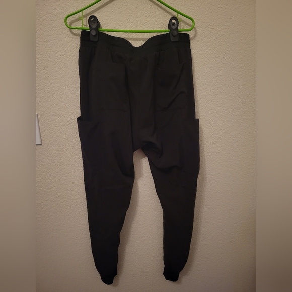 Scrub Set - Picture 5 of 6